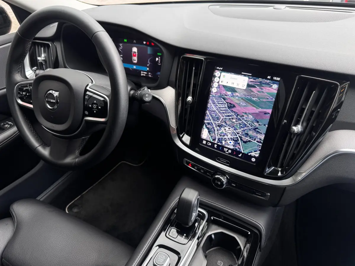 2.0 T6 Plug-in hybrid AWD Ultimate Dark Long Range | Trekhaak | 100% SOH | Leder + Memory | Winter Pack