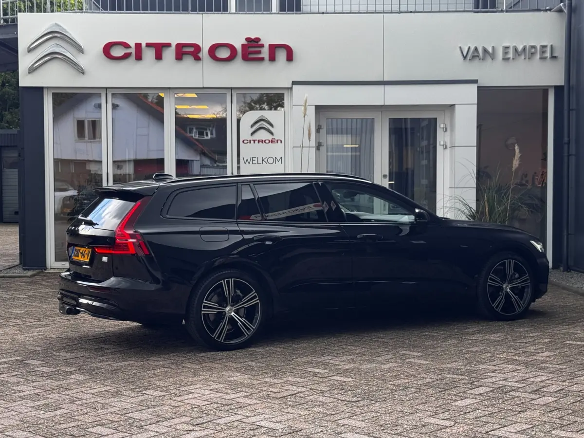 2.0 T6 Plug-in hybrid AWD Ultimate Dark Long Range | Trekhaak | 100% SOH | Leder + Memory | Winter Pack