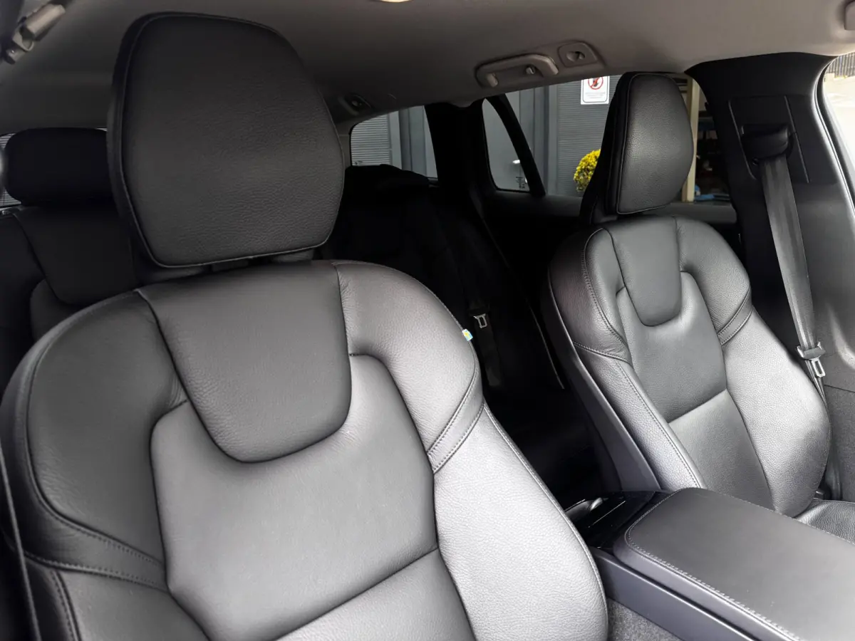 2.0 T6 Plug-in hybrid AWD Ultimate Dark Long Range | Trekhaak | 100% SOH | Leder + Memory | Winter Pack