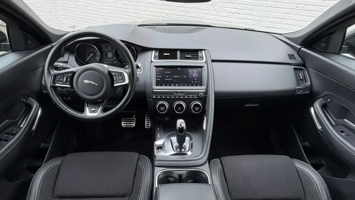 2.0 P200 AWD R-Dyn Automaat Carplay Cruise Stoel/Stuur Verwarming Bluetooth Clima