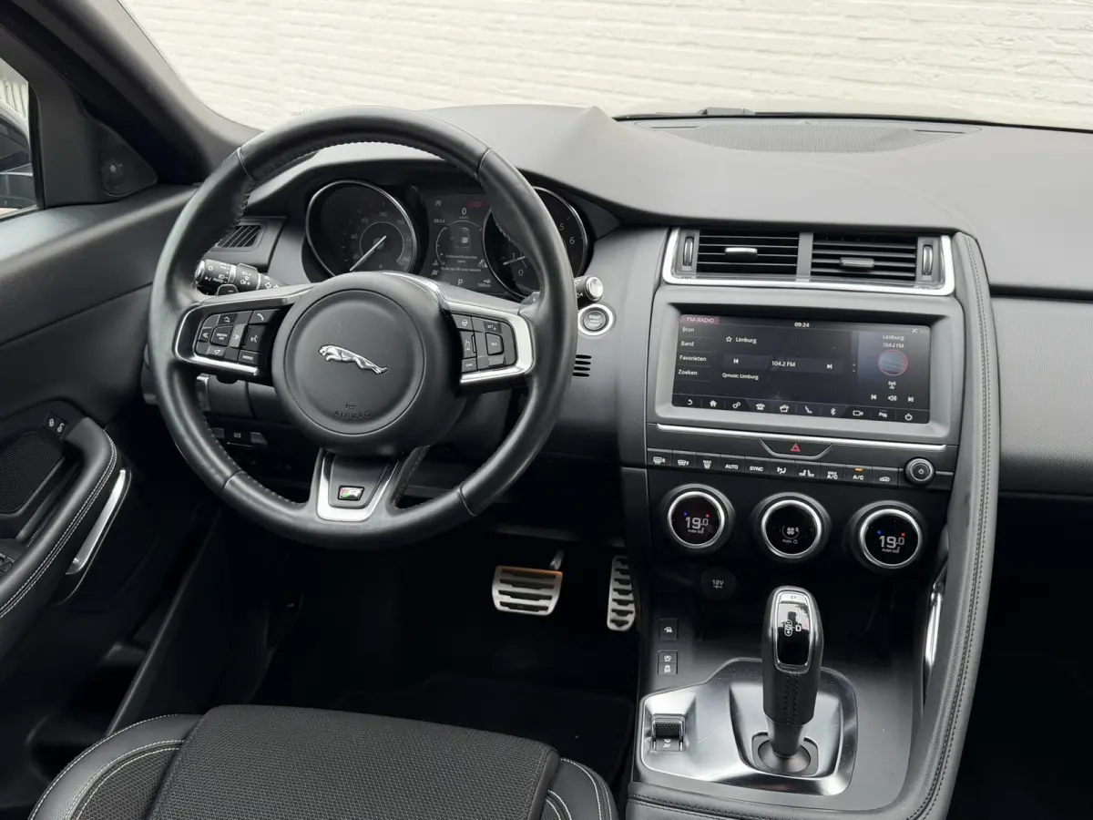 2.0 P200 AWD R-Dynamic Automaat Cruise Stoel/Stuur Verwarming Bluetooth Clima