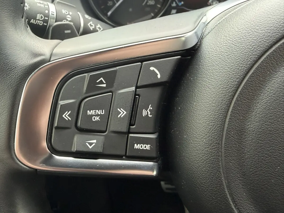 2.0 P200 AWD R-Dynamic Automaat Cruise Stoel/Stuur Verwarming Bluetooth Clima