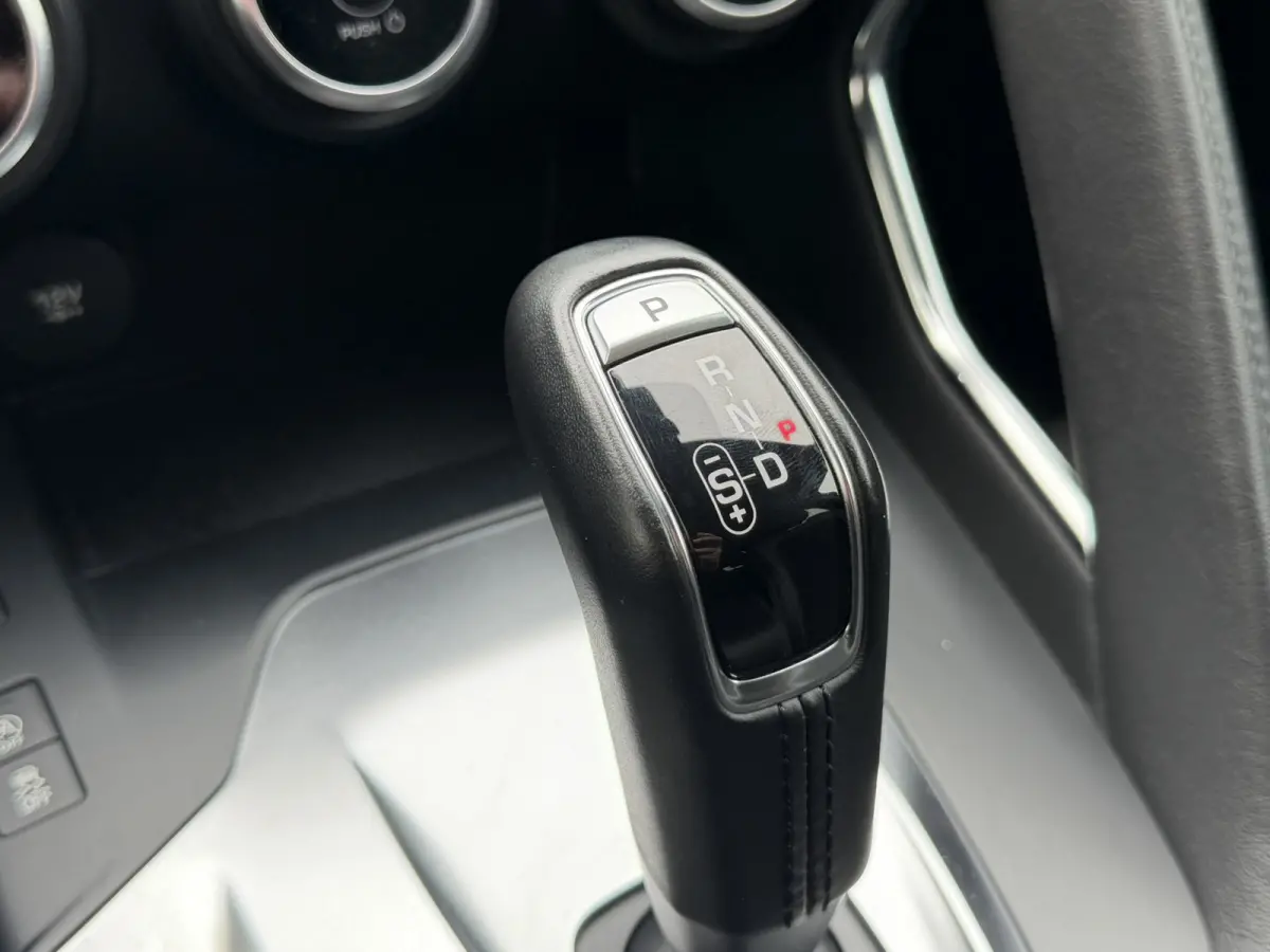 2.0 P200 AWD R-Dynamic Automaat Cruise Stoel/Stuur Verwarming Bluetooth Clima