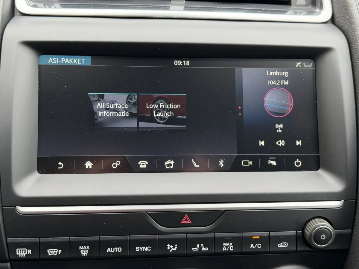 2.0 P200 AWD R-Dynamic Automaat Cruise Stoel/Stuur Verwarming Bluetooth Clima