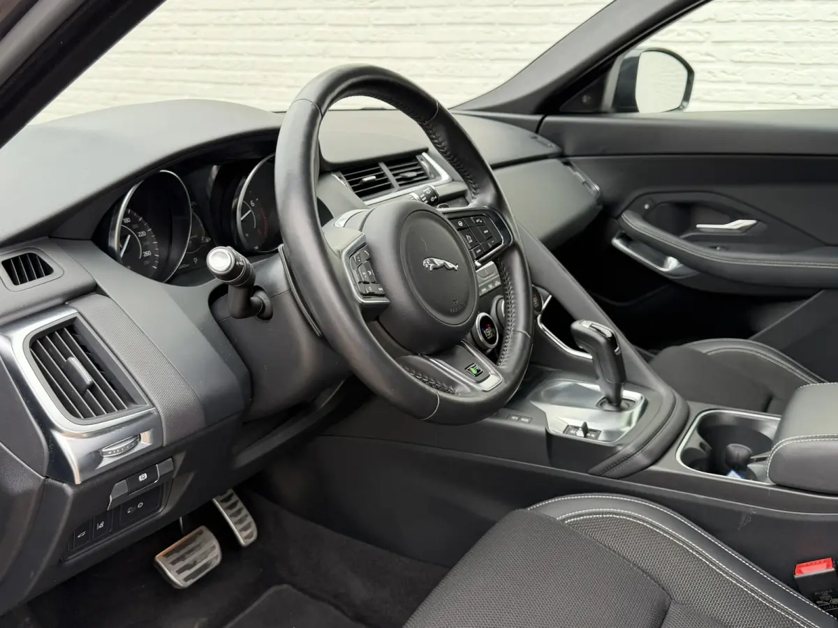 2.0 P200 AWD R-Dynamic Automaat Cruise Stoel/Stuur Verwarming Bluetooth Clima