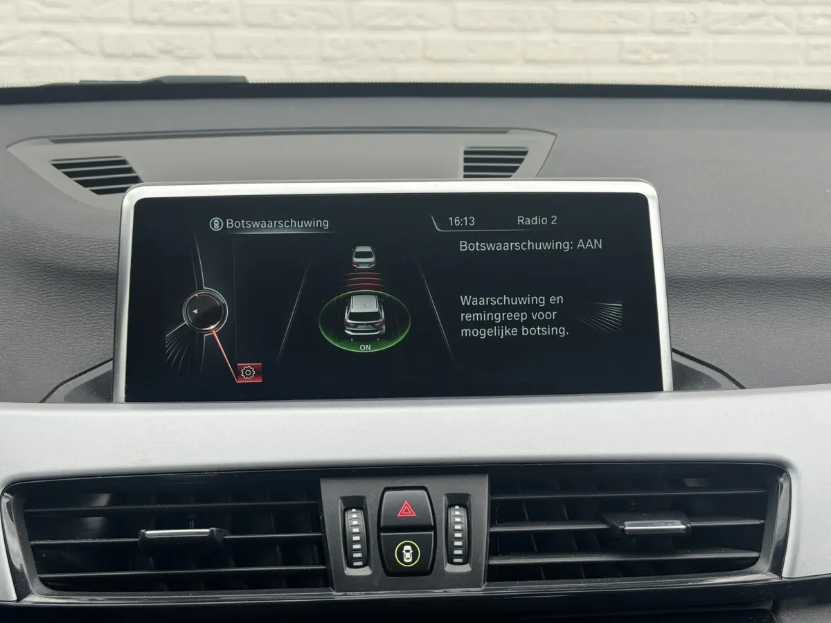 SDrive18i High Executive Camera Trekhaak 1700kg Clima Cruise Navigatie