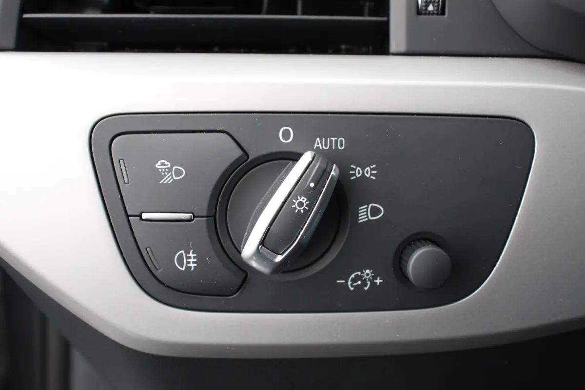 40 TFSI 204 pk S-tronic S Line Plus Navigatie Adaptive Cruise Control Parkeersensoren Lane Assist Elektrische achterklep Stoelverwarming Ledverlichting Virtual Cockpit Climatronic