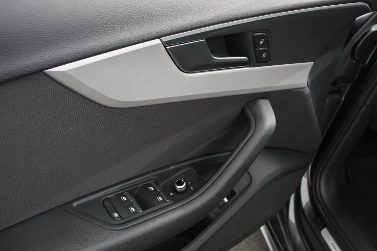 40 TFSI 204 pk S-tronic S Line Plus Navigatie Adaptive Cruise Control Parkeersensoren Lane Assist Elektrische achterklep Stoelverwarming Ledverlichting Virtual Cockpit Climatronic
