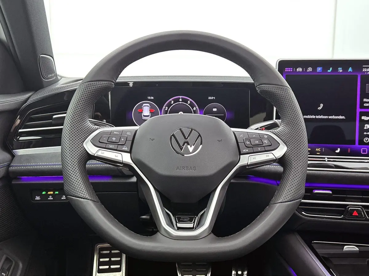 1.5 eTSI R-Line Business 150 PK| Origineel Nederlands | 1e Eigenaar | Panoramadak | Navigatie | 360 Camera | Dodehoekdetectie | Black Style | Stoelverwarming Voor & Achter | Harman Kardon Pr