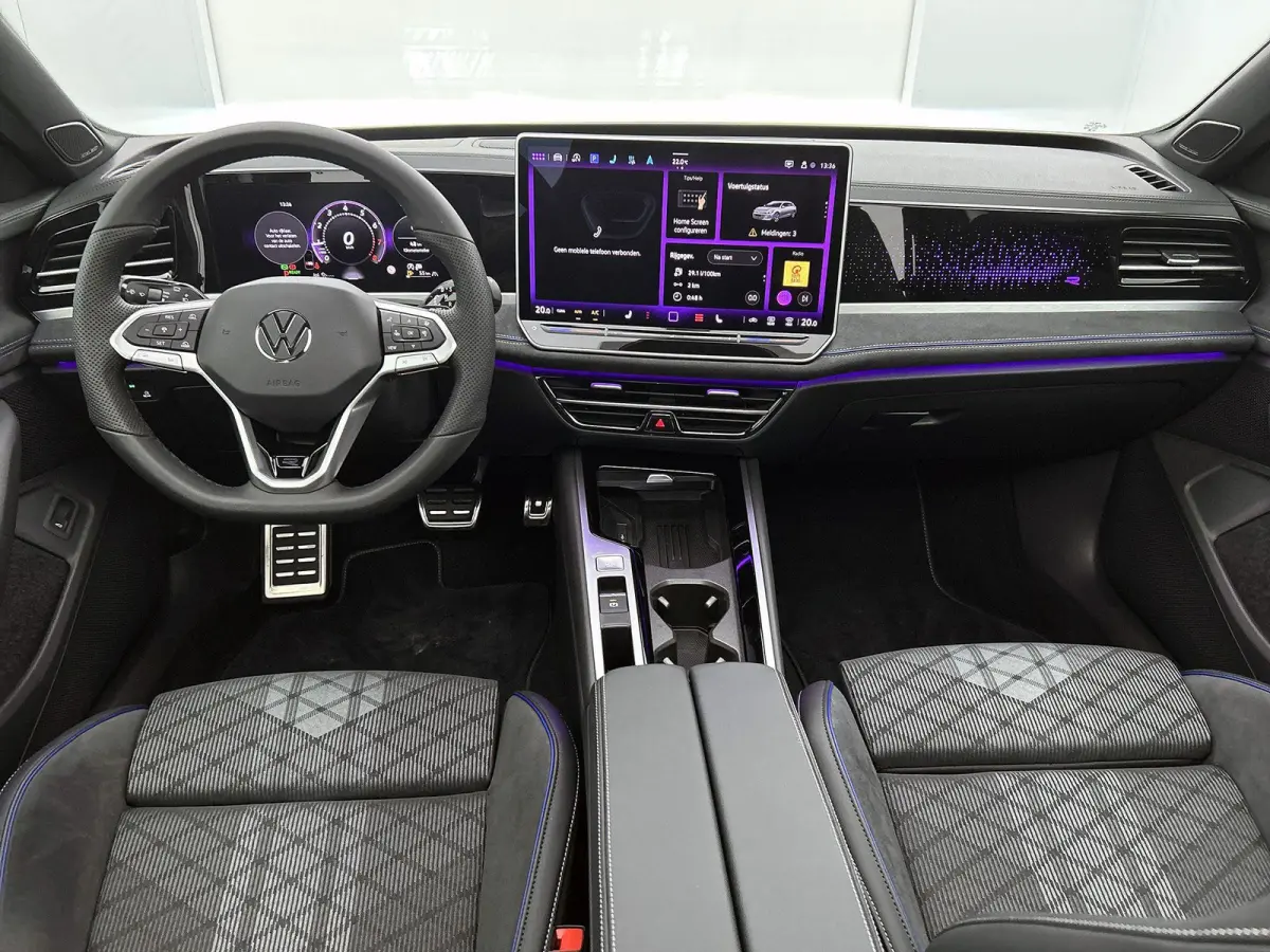 1.5 eTSI R-Line Business 150 PK| Origineel Nederlands | 1e Eigenaar | Panoramadak | Navigatie | 360 Camera | Dodehoekdetectie | Black Style | Stoelverwarming Voor & Achter | Harman Kardon Pr