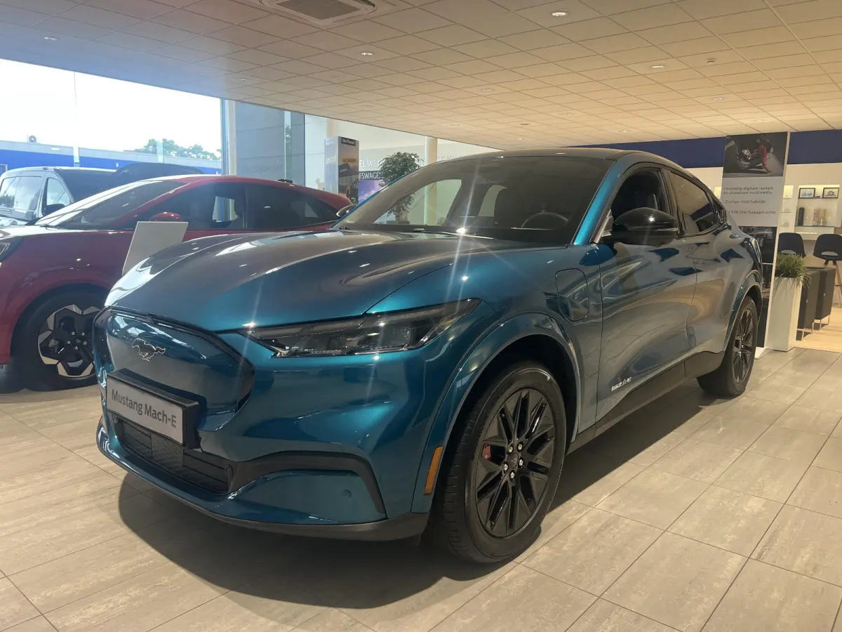 Extended Premium RWD 88 kWh | Voorraad! | €5000 Voordeel | Nieuwe kleur! | 360-Camera | Memory | B&O audio | Matrix-Led