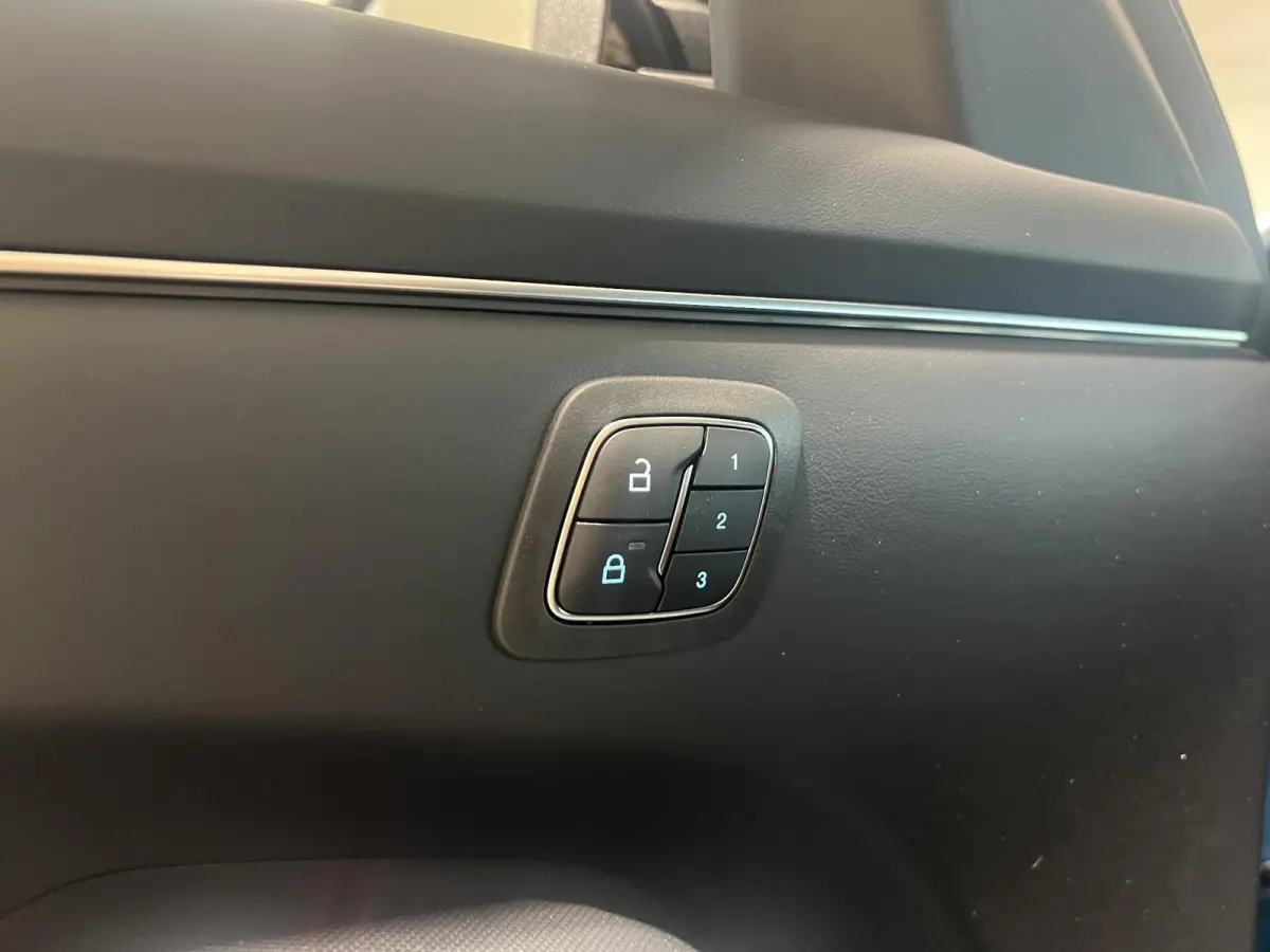 Extended Premium RWD 88 kWh | Voorraad! | €5000 Voordeel | Nieuwe kleur! | 360-Camera | Memory | B&O audio | Matrix-Led