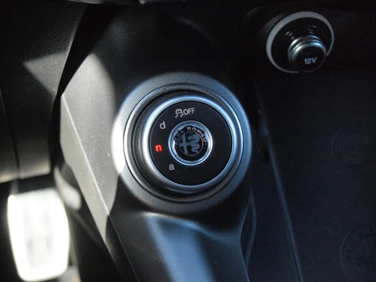 1.3T PHEV Edizione Speciale | 280PK | Winterpakket | NL-Auto | Camera |