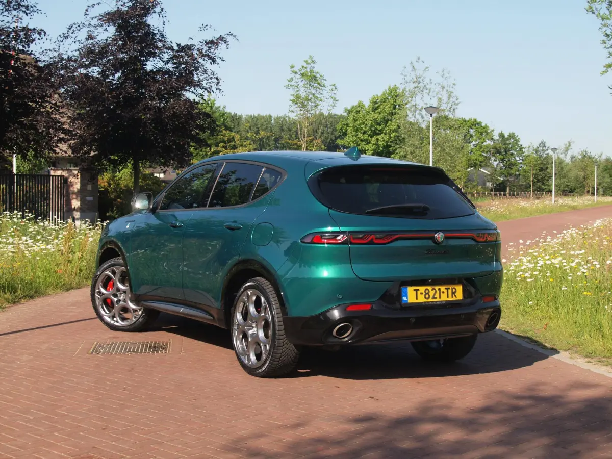 1.3T PHEV Edizione Speciale | 280PK | Winterpakket | NL-Auto | Camera |