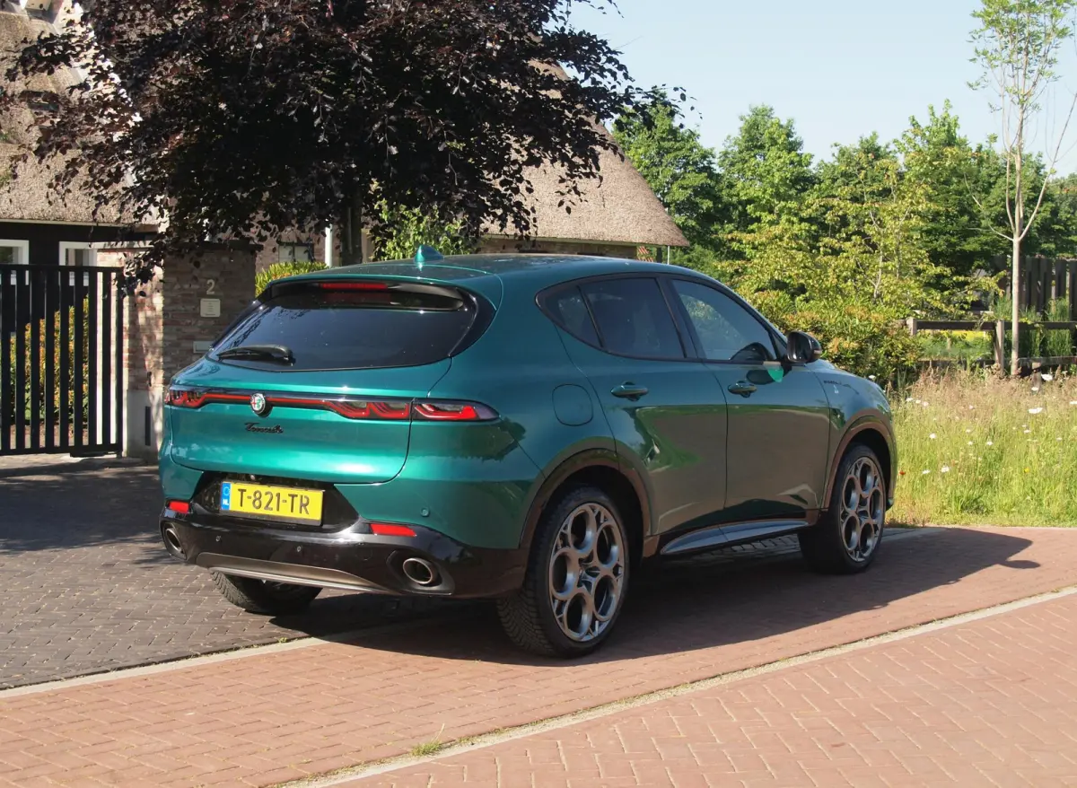 1.3T PHEV Edizione Speciale | 280PK | Winterpakket | NL-Auto | Camera |
