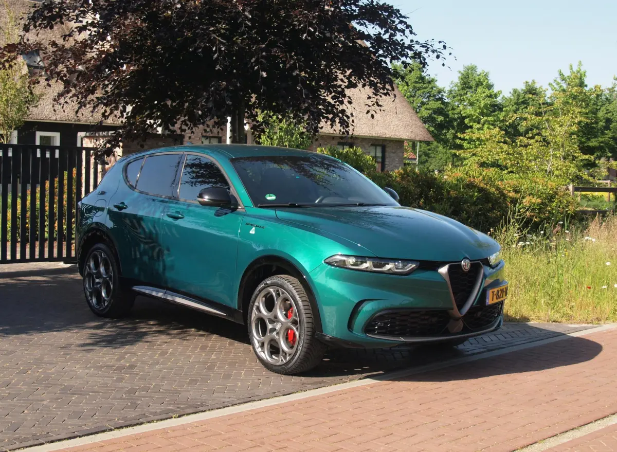 1.3T PHEV Edizione Speciale | 280PK | Winterpakket | NL-Auto | Camera |