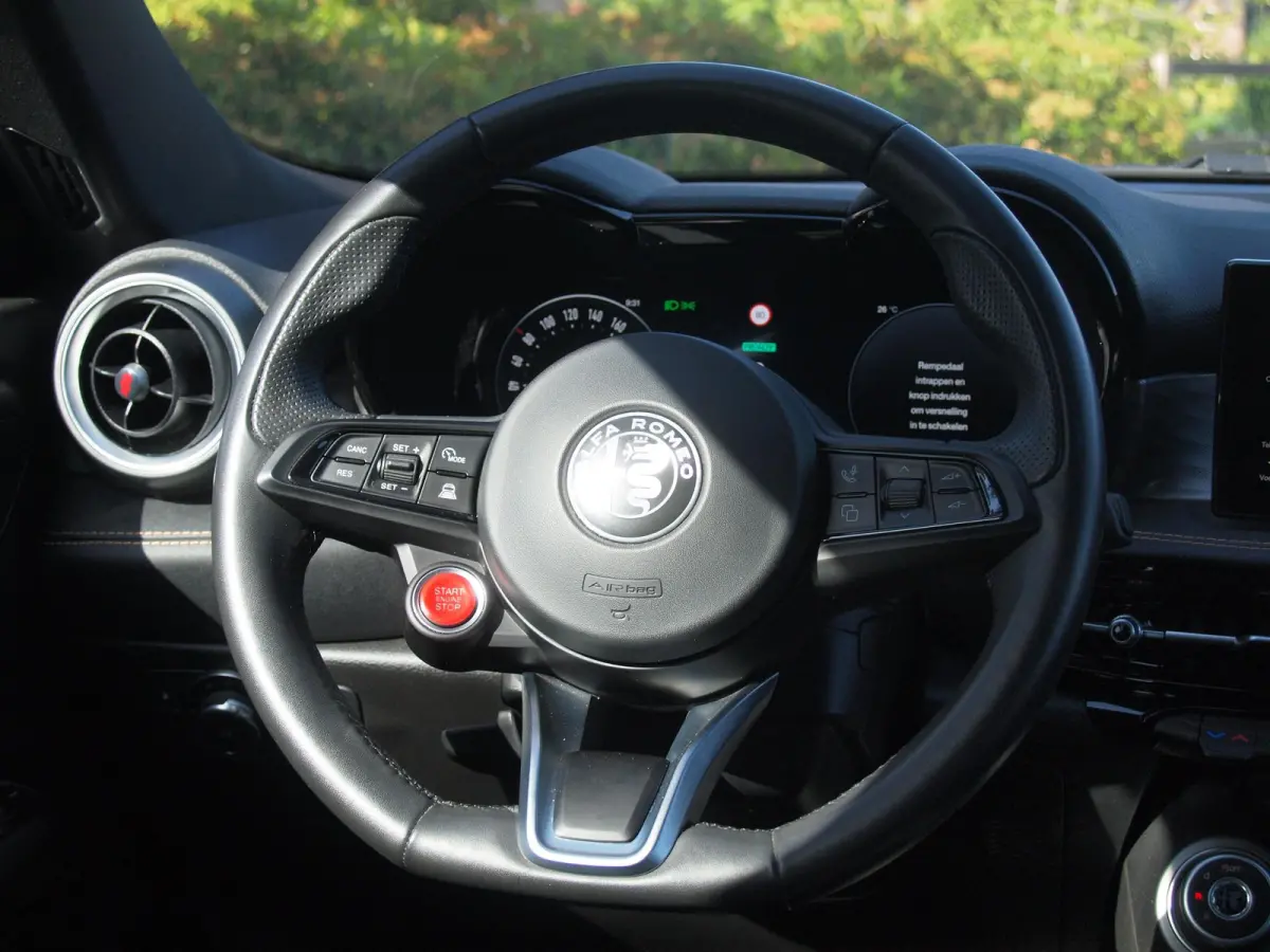 1.3T PHEV Edizione Speciale | 280PK | Winterpakket | NL-Auto | Camera |