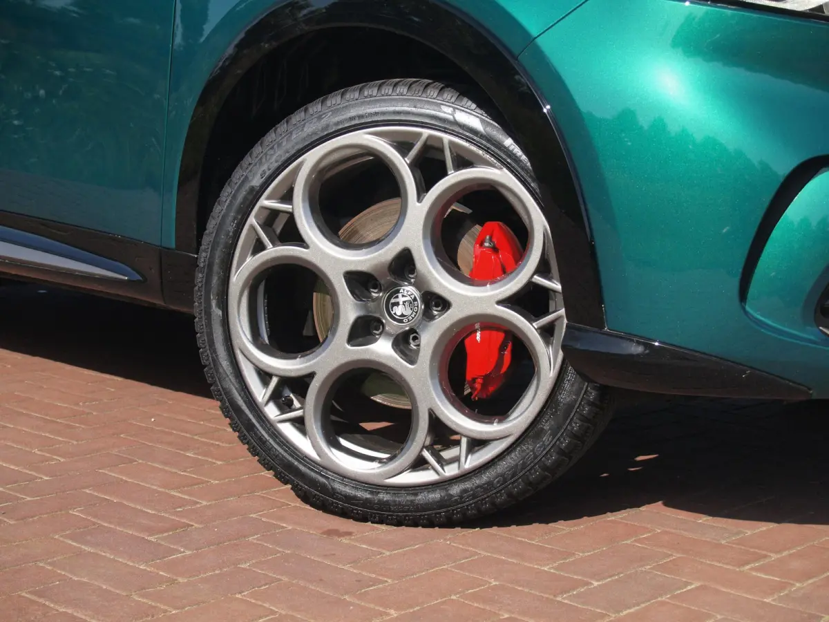 1.3T PHEV Edizione Speciale | 280PK | Winterpakket | NL-Auto | Camera |