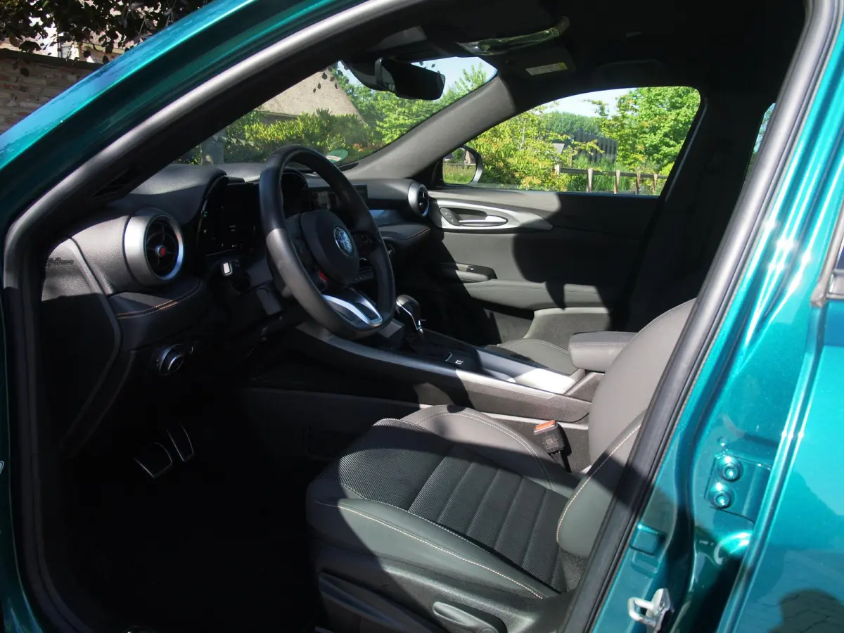 1.3T PHEV Edizione Speciale | 280PK | Winterpakket | NL-Auto | Camera |