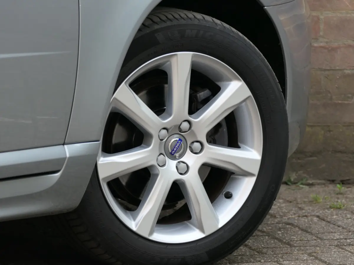 T4 AUT Polar Navi / Xenon / Trekhaak / Bluetooth