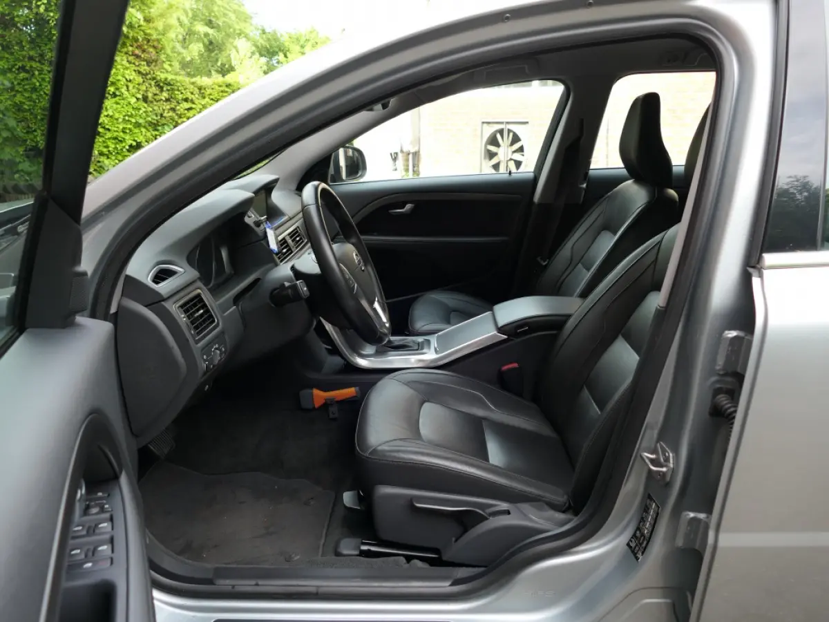 T4 AUT Polar Navi / Xenon / Trekhaak / Bluetooth