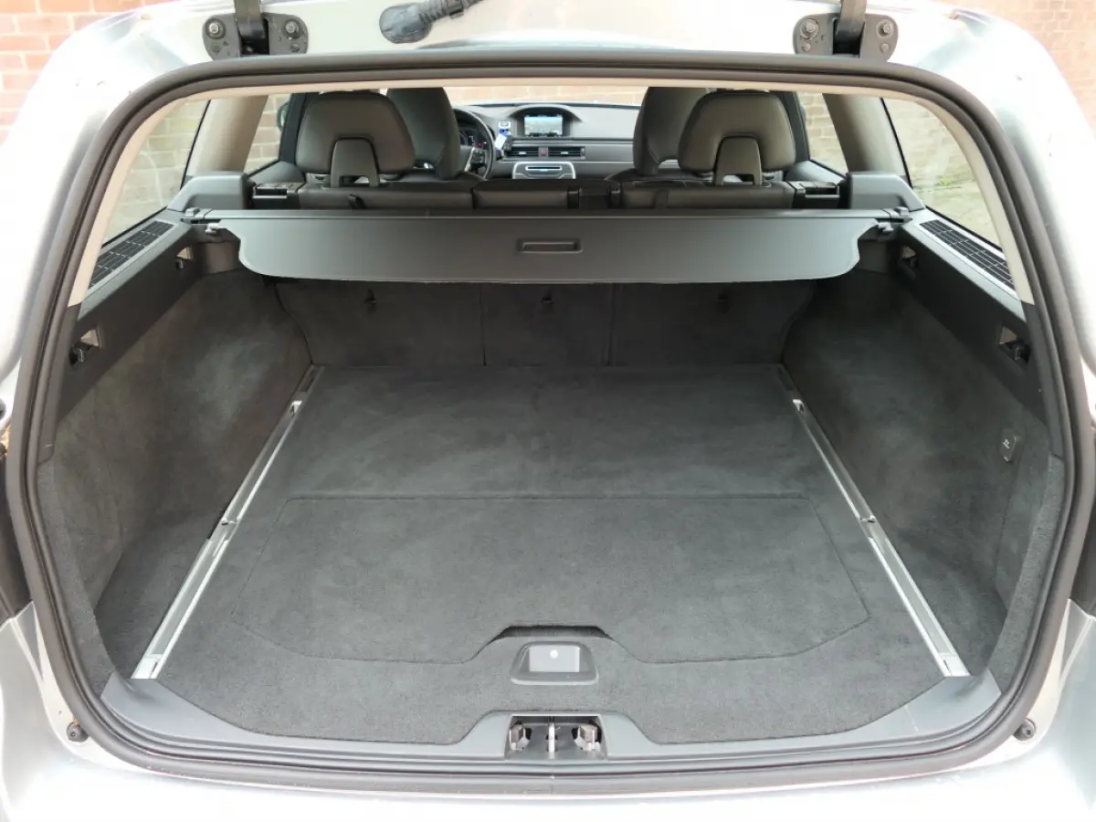T4 AUT Polar Navi / Xenon / Trekhaak / Bluetooth