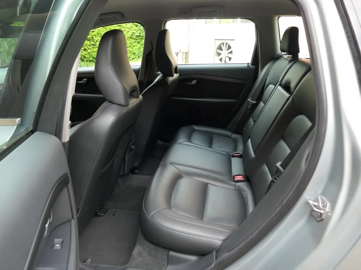 T4 AUT Polar Navi / Xenon / Trekhaak / Bluetooth