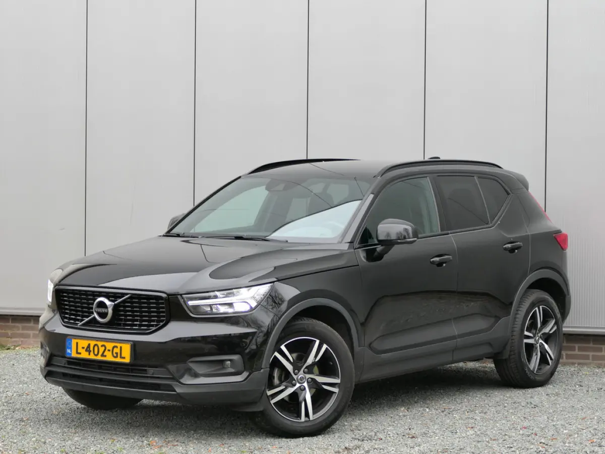 1.5 T2 AUT R-Design Camera / pilot assist / Stuurverwarming
