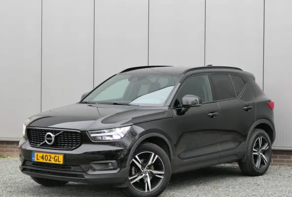 1.5 T2 AUT R-Design Camera / pilot assist / Stuurverwarming