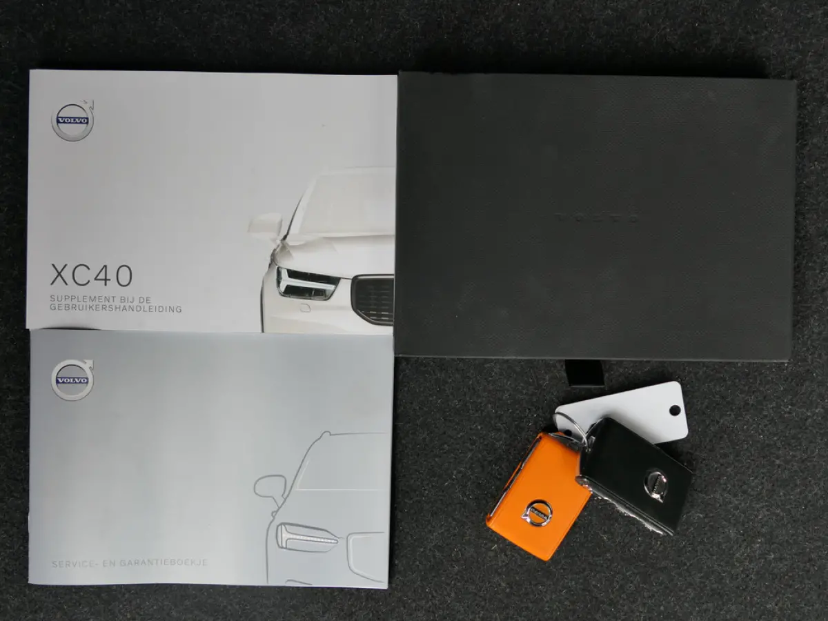 1.5 T2 AUT R-Design Camera / pilot assist / Stuurverwarming