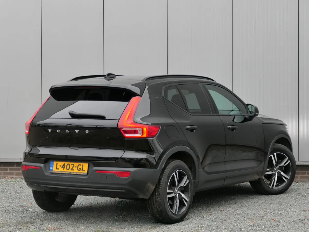 1.5 T2 AUT R-Design Camera / pilot assist / Stuurverwarming