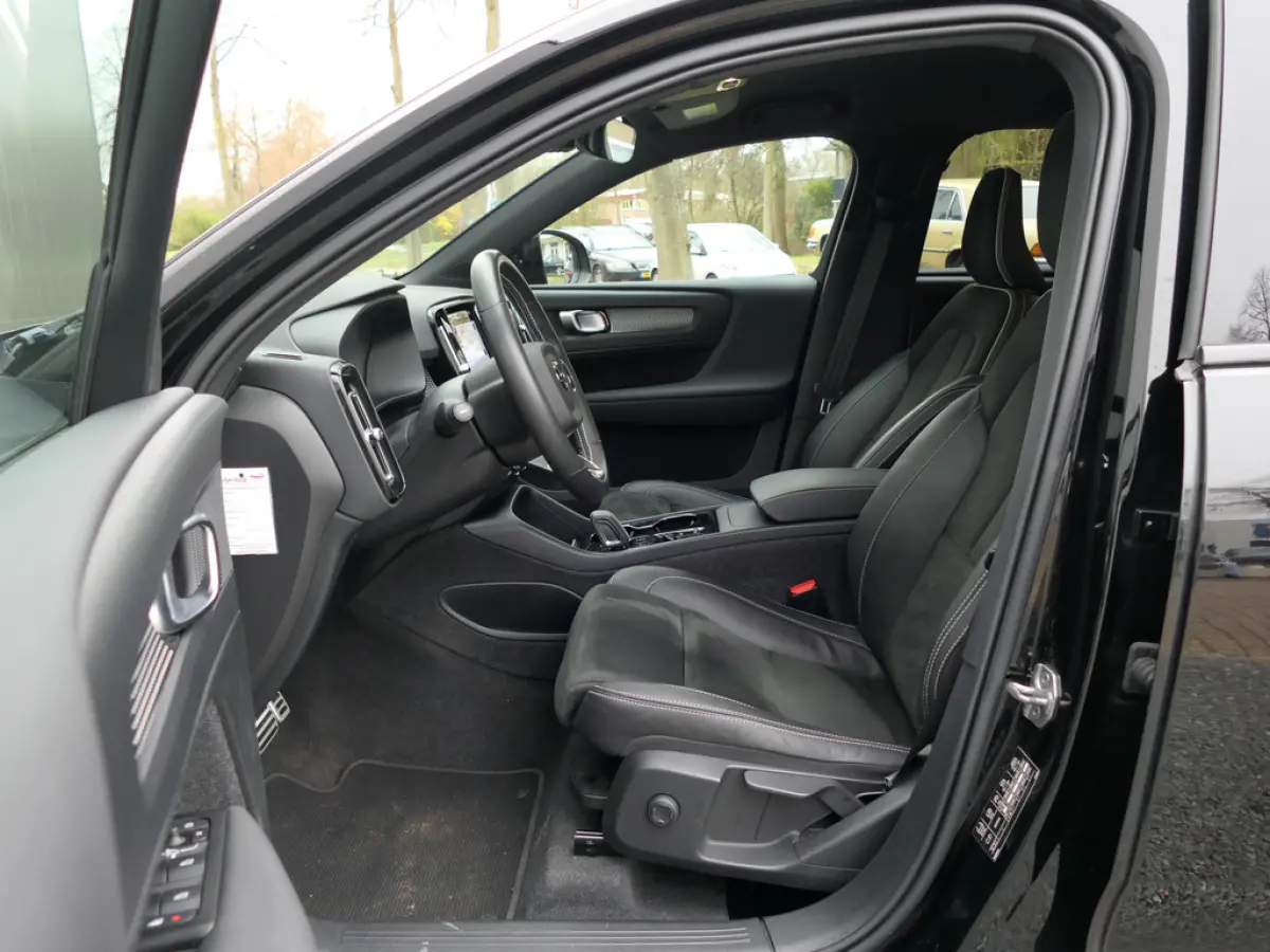 1.5 T2 AUT R-Design Camera / pilot assist / Stuurverwarming