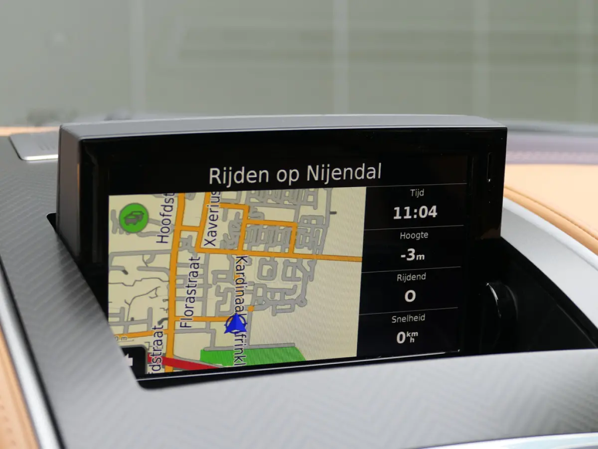 6.0 V12 Touchtronic Ceramic brakes / Bang&Olufsen / Navigatie