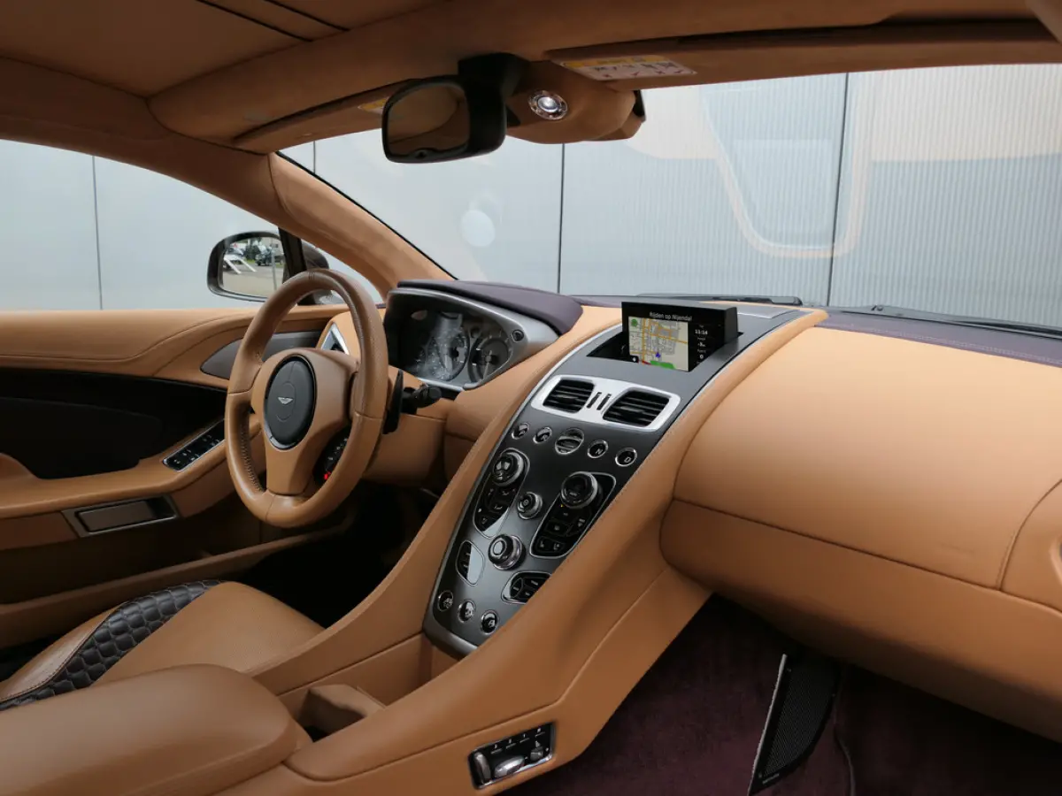 6.0 V12 Touchtronic Ceramic brakes / Bang&Olufsen / Navigatie