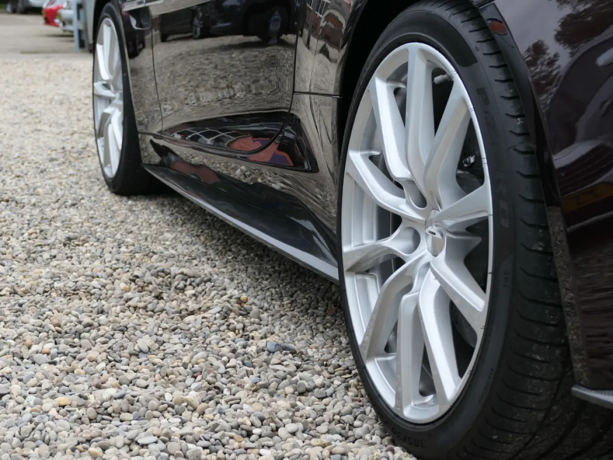 6.0 V12 Touchtronic Ceramic brakes / Bang&Olufsen / Navigatie