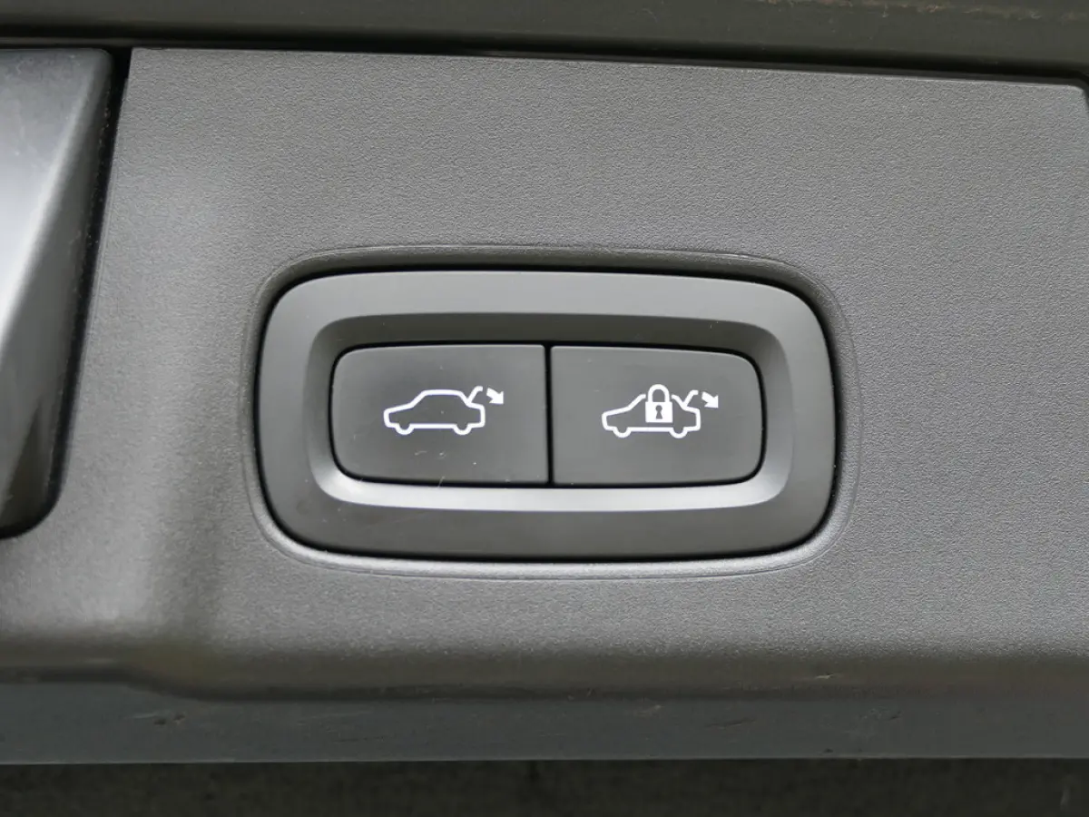 2.0 T6 AWD Inscription Bowers&Wilkins / Panoramadak / Trekhaak /