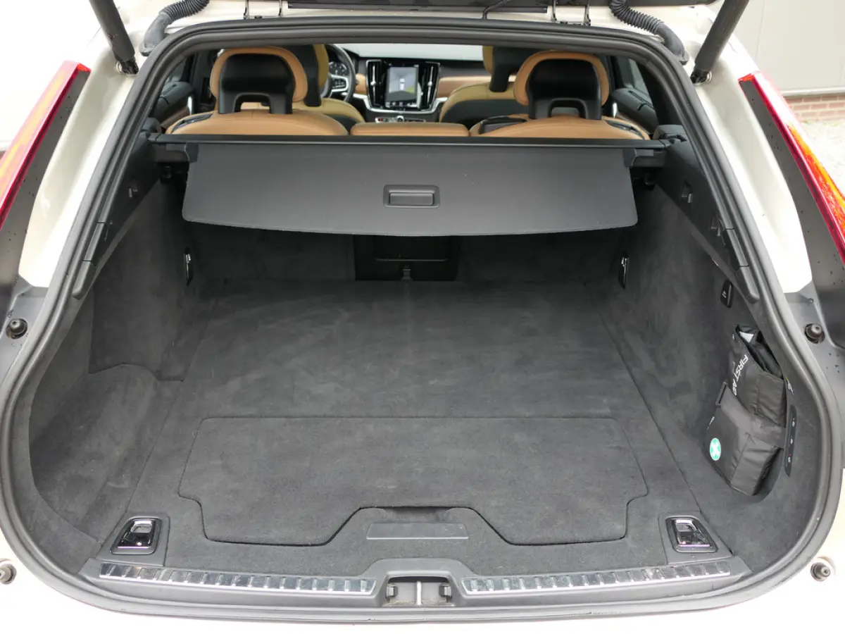 2.0 T6 AWD Inscription Bowers&Wilkins / Panoramadak / Trekhaak /