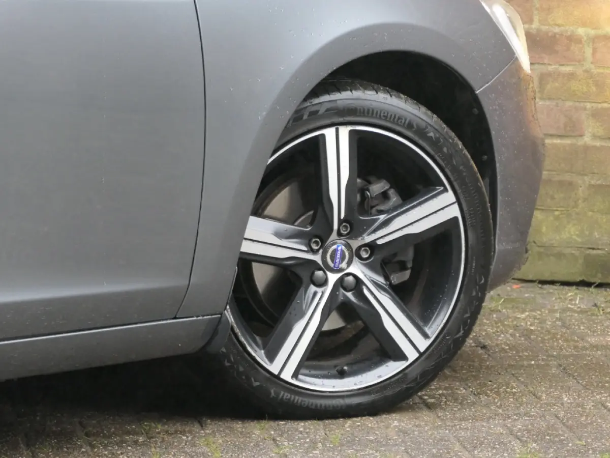 1.5 T3 AUT R-Design Standkachel / Cruise control / Xenon