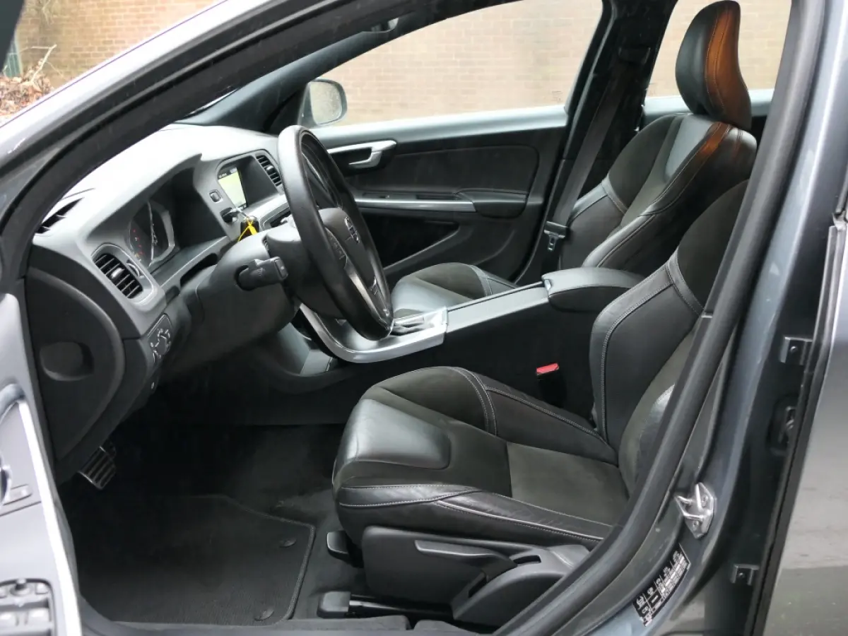 1.5 T3 AUT R-Design Standkachel / Cruise control / Xenon