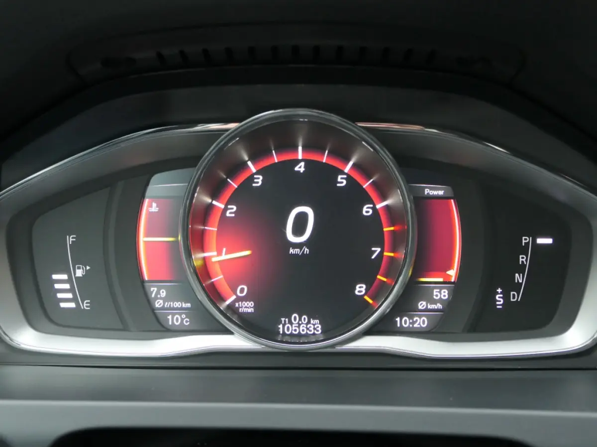 1.5 T3 AUT R-Design Standkachel / Cruise control / Xenon