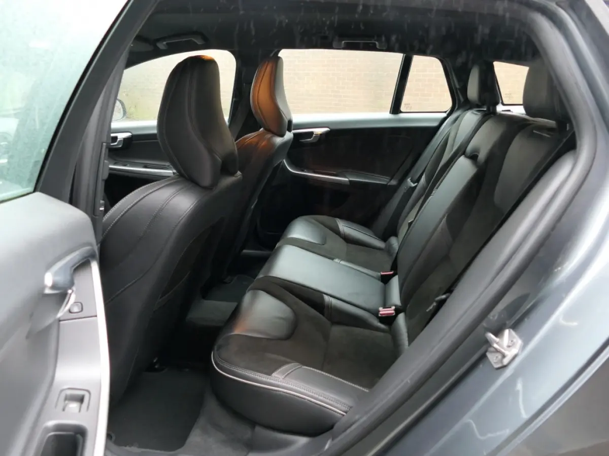 1.5 T3 AUT R-Design Standkachel / Cruise control / Xenon