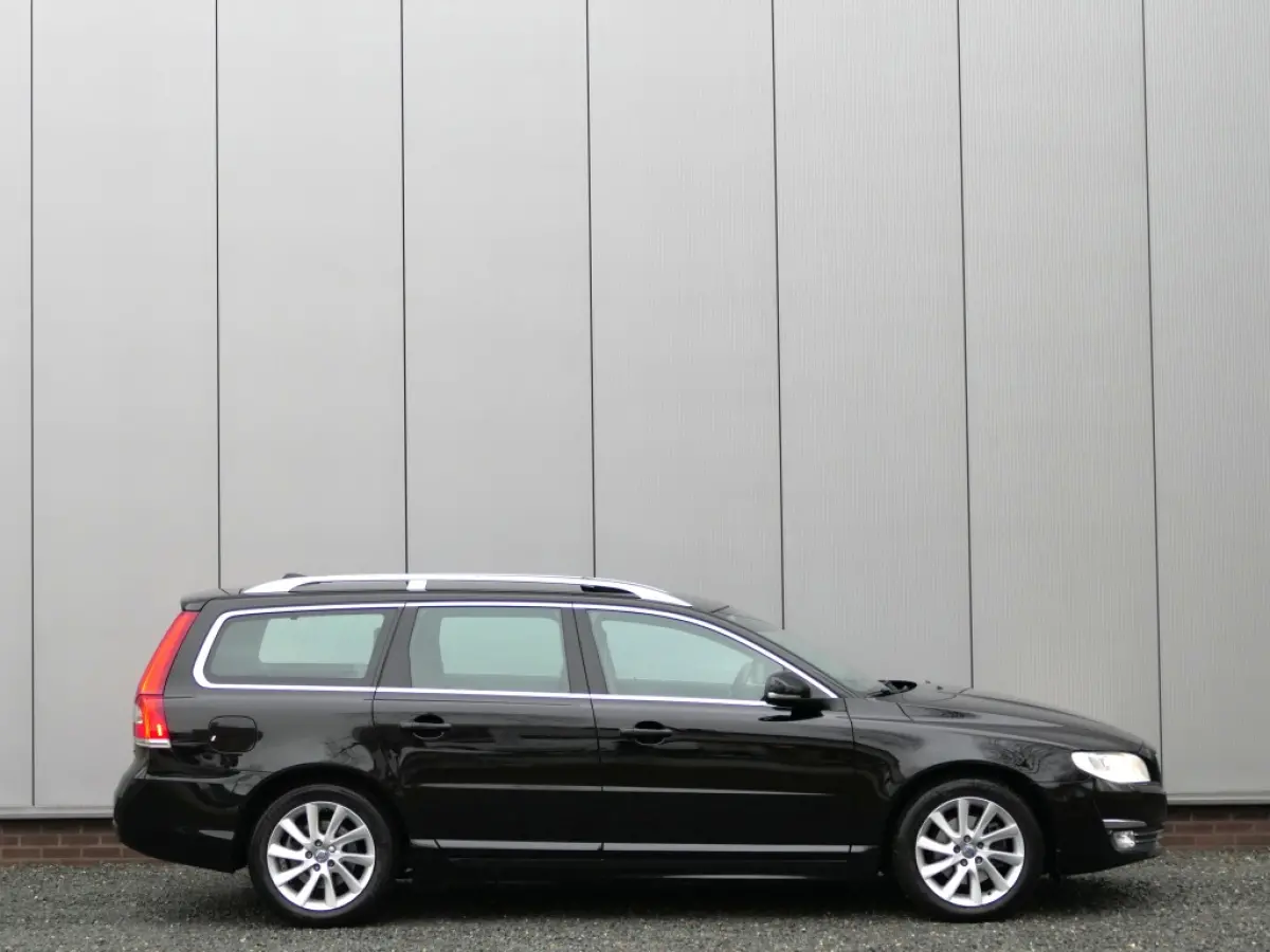 2.0 T4 AUT Inscription Edition. Schuifdak / Standkachel / Houten