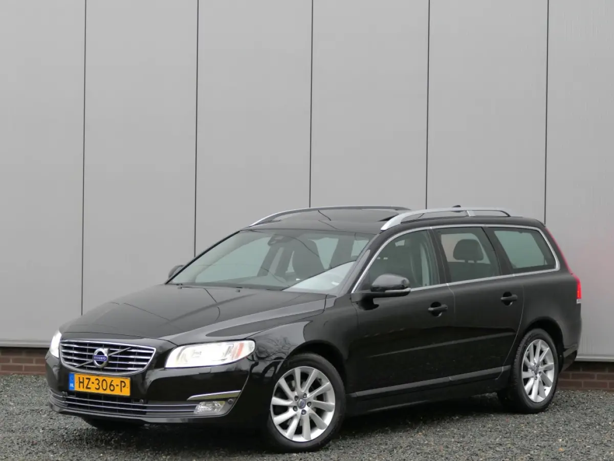 2.0 T4 AUT Inscription Edition. Schuifdak / Standkachel / Houten