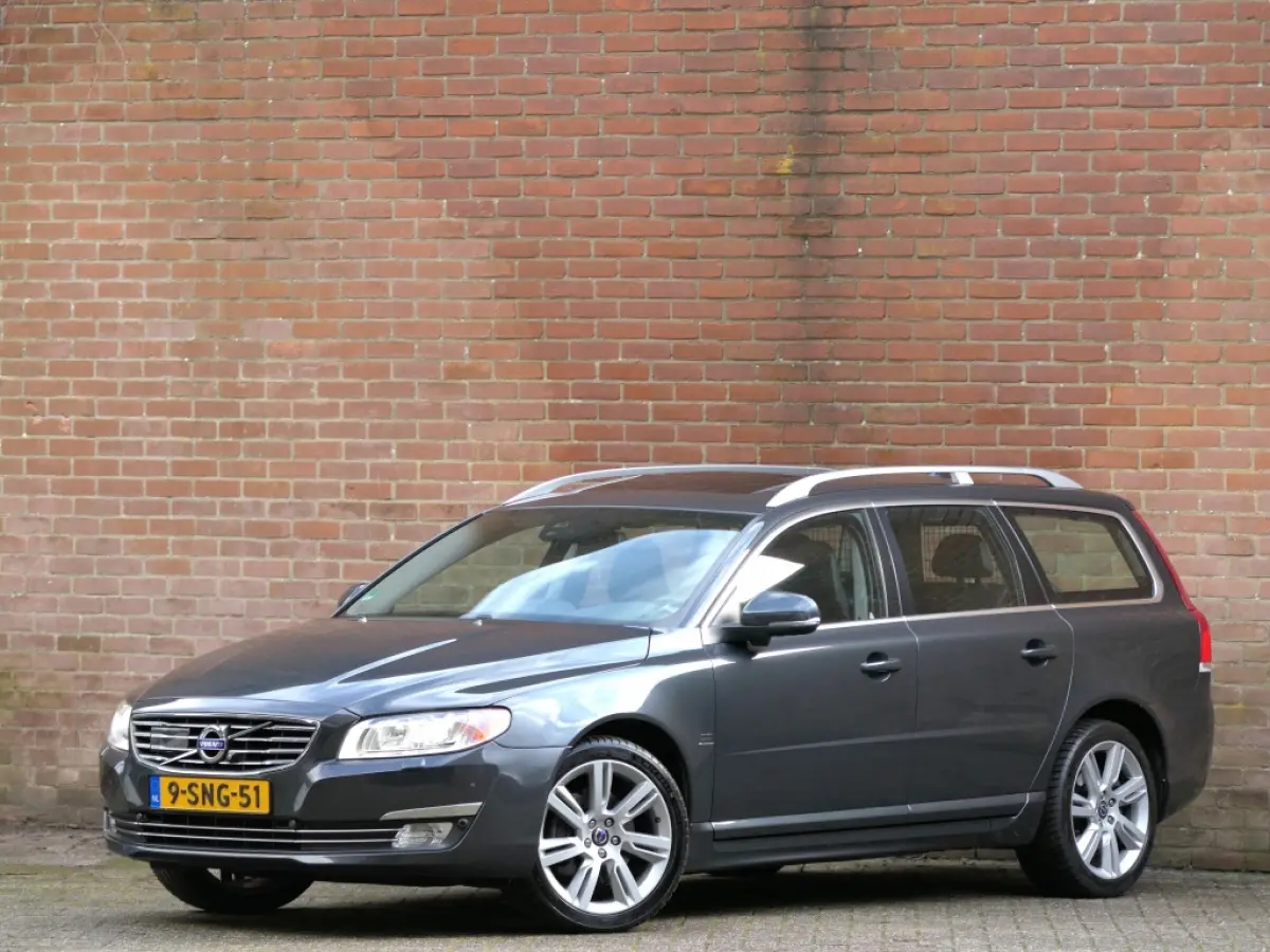 3.0 T6 AWD Summum Schuifdak / Xenon / Trekhaak / Premium sound