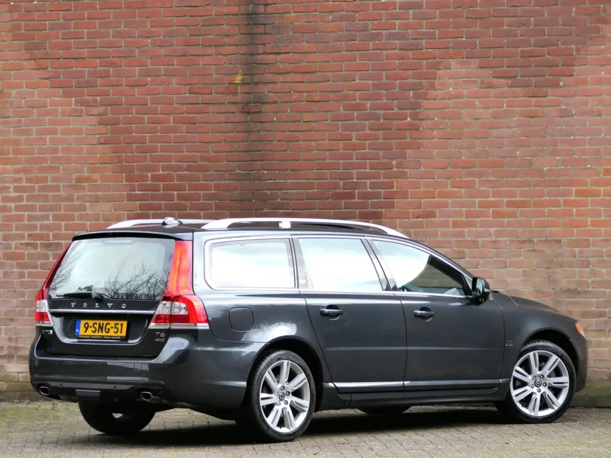 3.0 T6 AWD Summum Schuifdak / Xenon / Trekhaak / Premium sound