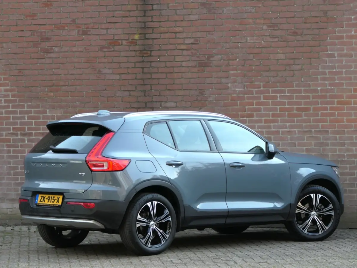 1.5 T3 AUT Momentum Pro 12MND garantie / Pilot assist / DAB+ / C