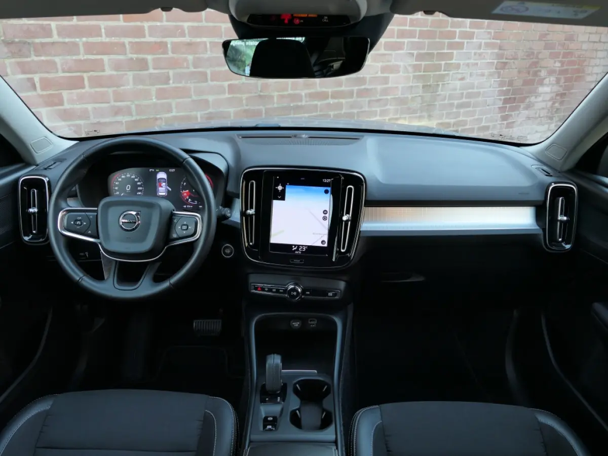 1.5 T3 AUT Momentum Pro 12MND garantie / Pilot assist / DAB+ / C