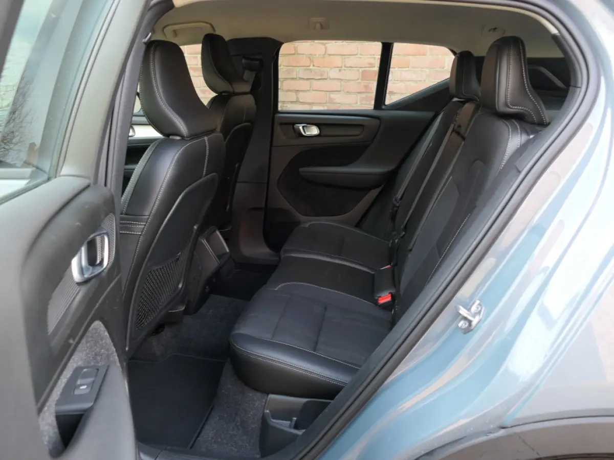 1.5 T3 AUT Momentum Pro 12MND garantie / Pilot assist / DAB+ / C