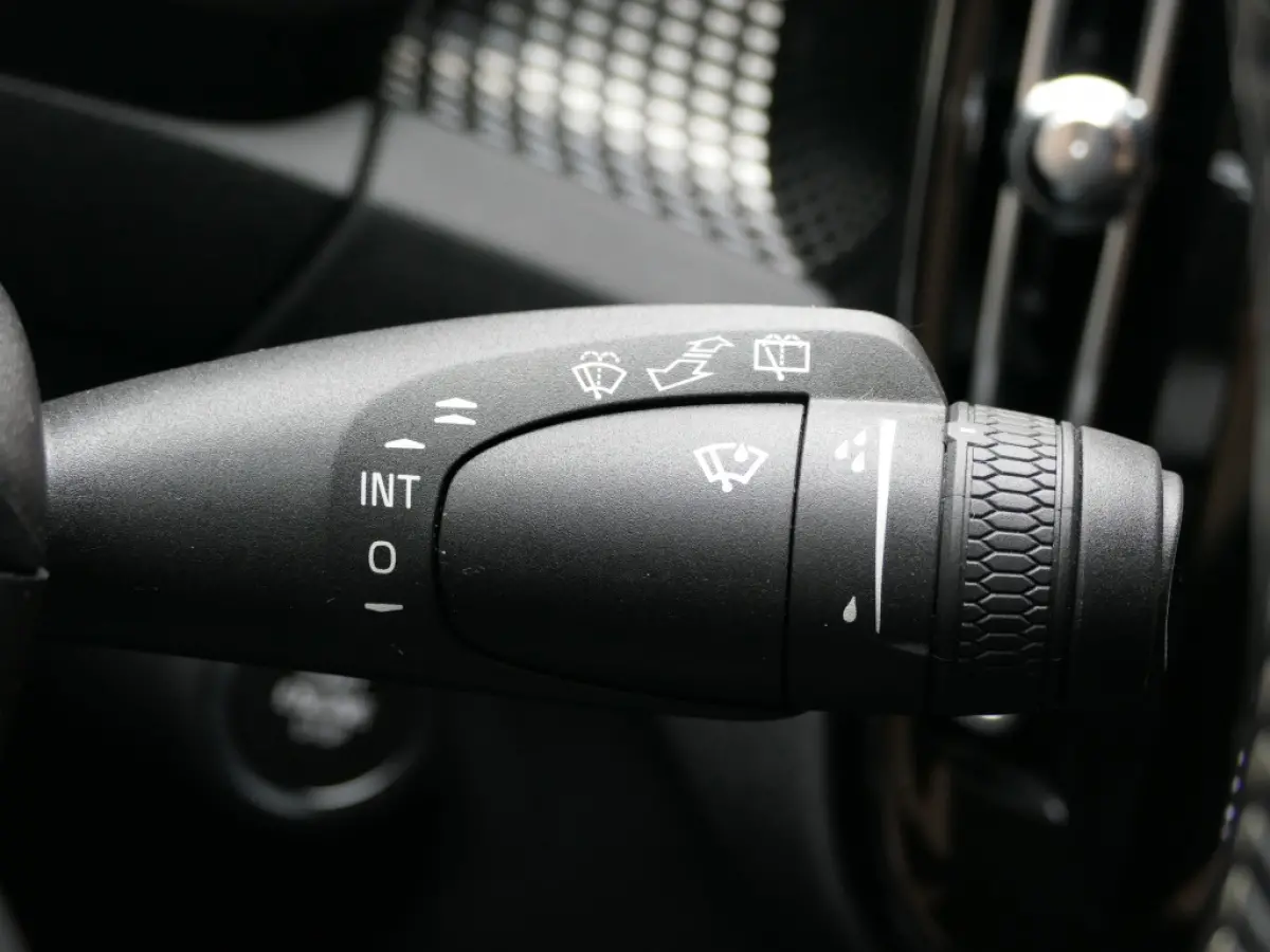 T3 AUT R-Design 12 MND garantie Camera / Apple carplay & And