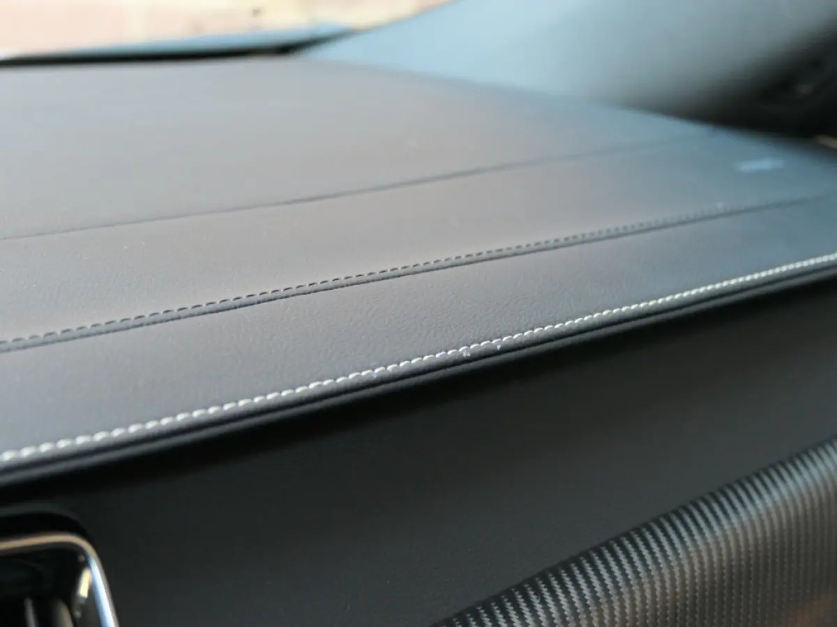 2.0 T4 R-Design 12 MND garantie / Panoramadak / DAB+ / stuur ver